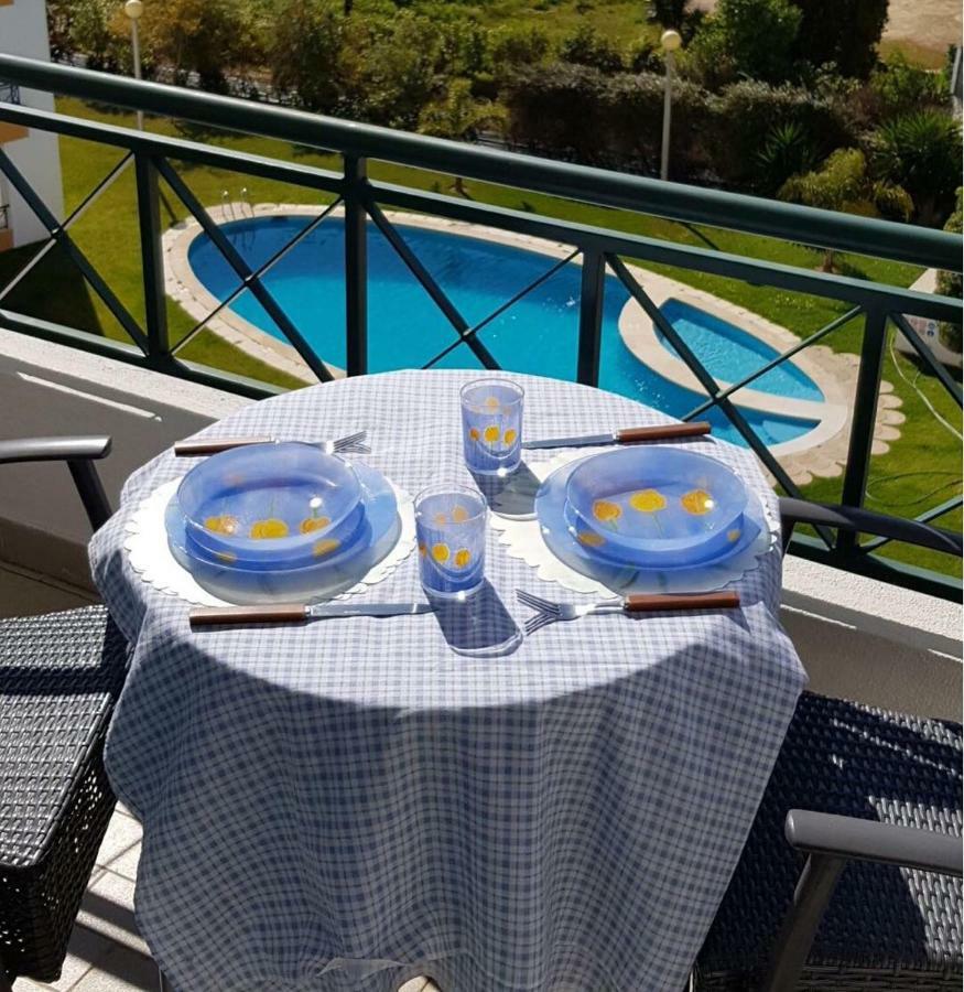 Quiet Apartment Overlooking The Swimming Pool アルマカオ・デ・ペラ エクステリア 写真